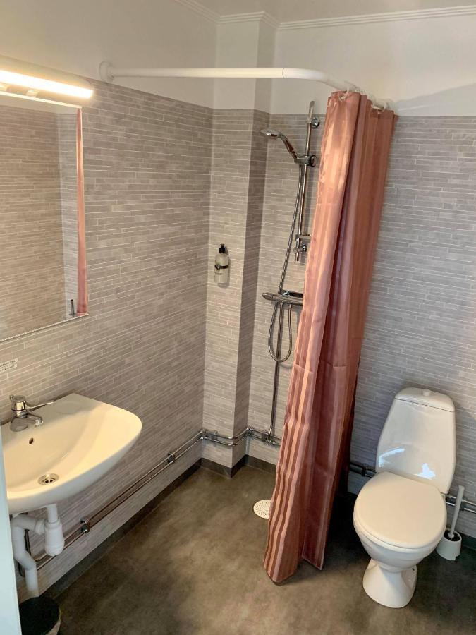 Vandrarhemmet Oestergatan Skovde Ngoại thất bức ảnh
